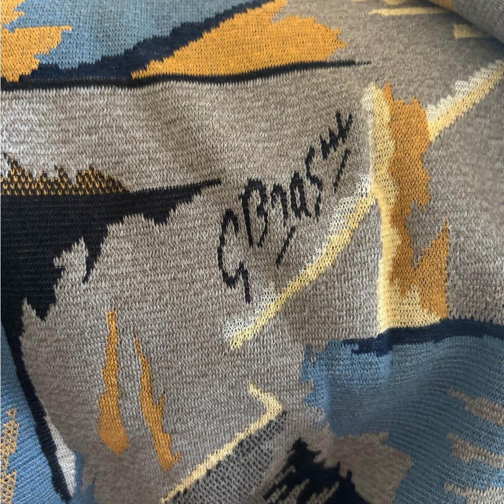 Abstract Patterned Gray Sweater - image 4